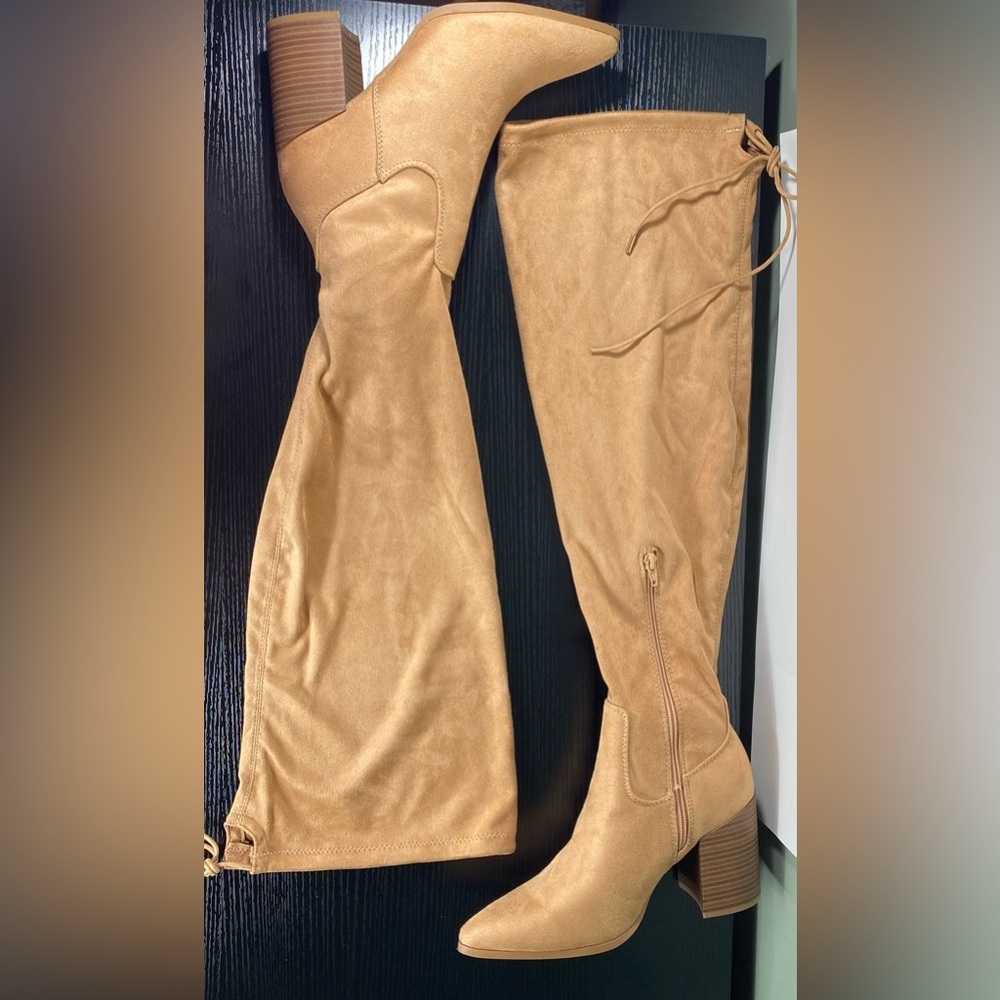 NWOT True Comfort Foam Over the Knee Faux Suede Boots women’s tan size 8